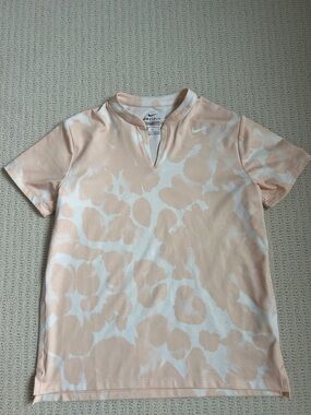 Nike Junior Peach & White Short Sleeve Athletic Top